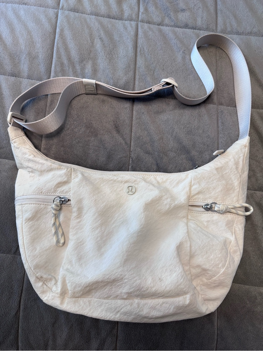 Lululemon Slouchy Sling Bag 6L